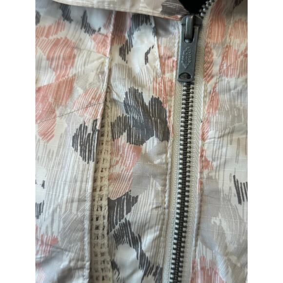 * New ~ FREE PEOPLE ~ Zip Vest ~ Perfect for FALL Layer sz Large ANTHROPOLOGIE - Picture 11 of 11